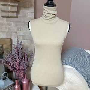 ROHE Sleeveless Wool Turtleneck Top - Oat Beige